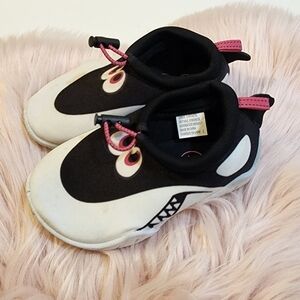 BODY GLOVE unisex black water shoes size 7